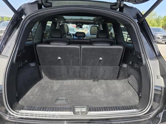 2025 Mercedes-Benz GLS 450 4MATIC - miniatura 8