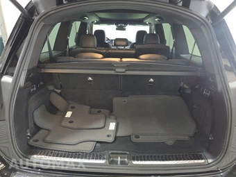 2025 Mercedes-Benz GLS 450 4MATIC - miniatura 17