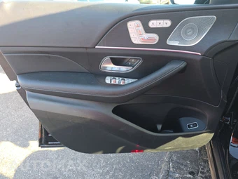 2025 Mercedes-Benz GLS 450 4MATIC - miniatura 9
