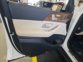 2025 Mercedes-Benz GLS 450 4MATIC – miniatura 9