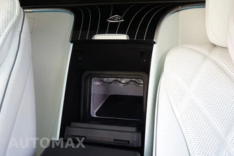 2025 Mercedes-Benz Maybach S 680 4MATIC - miniatura 29