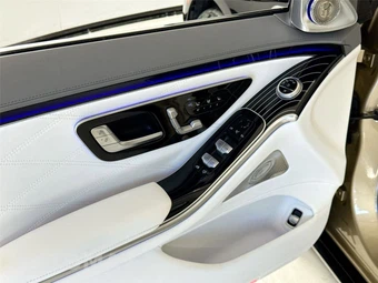 2025 Mercedes-Benz Maybach S 680 4MATIC - miniatura 13