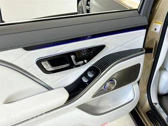 2025 Mercedes-Benz Maybach S 680 4MATIC - miniatura 26