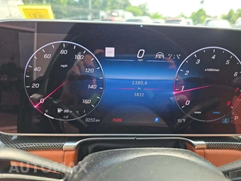2025 Mercedes-Benz S 580 4MATIC – miniatura 9