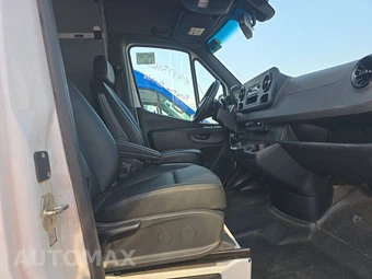 2025 Mercedes-Benz Sprinter 2500 Cargo Van High Roof 170.0" WB - miniatura 8
