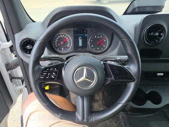2025 Mercedes-Benz Sprinter 2500 Cargo Van High Roof 170.0" WB – miniatura 10