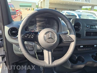 2025 Mercedes-Benz Sprinter 2500 Cargo Van High Roof 170.0" WB - miniatura 10