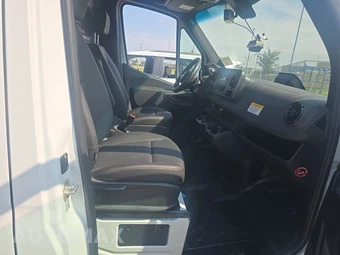 2025 Mercedes-Benz Sprinter 2500 Cargo Van High Roof 170.0" WB - miniatura 8