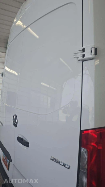 2025 Mercedes-Benz Sprinter 2500 Cargo Van High Roof 170.0" WB - miniatura 24