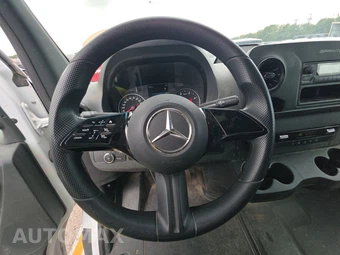 2025 Mercedes-Benz Sprinter 2500 Cargo Van High Roof 170.0" WB - miniatura 10