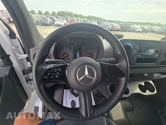 2025 Mercedes-Benz Sprinter 2500 Cargo Van High Roof 170.0" WB - miniatura 10