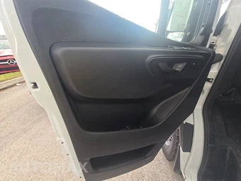 2025 Mercedes-Benz Sprinter 2500 Cargo Van High Roof 170.0" WB - miniatura 9