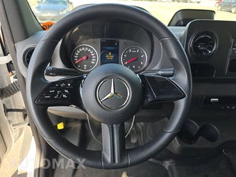 2025 Mercedes-Benz Sprinter 2500 Cargo Van High Roof 170.0" WB - miniatura 10
