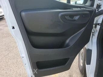 2025 Mercedes-Benz Sprinter 2500 Cargo Van High Roof 170.0" WB - miniatura 15