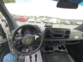 2025 Mercedes-Benz Sprinter 2500 Cargo Van High Roof 170.0" WB - miniatura 11
