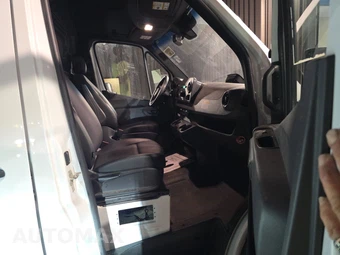 2025 Mercedes-Benz Sprinter 2500 Cargo Van High Roof 170.0" WB - miniatura 8