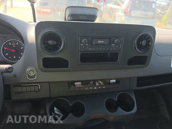 2025 Mercedes-Benz Sprinter 2500 Cargo Van High Roof 170.0" WB - miniatura 11