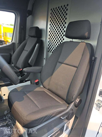 2025 Mercedes-Benz Sprinter 2500 Cargo Van High Roof 170.0" WB - miniatura 6