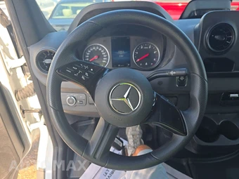 2025 Mercedes-Benz Sprinter 2500 Cargo Van High Roof 170.0" WB - miniatura 10