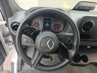 2025 Mercedes-Benz Sprinter 2500 Cargo Van High Roof 170.0" WB - miniatura 10