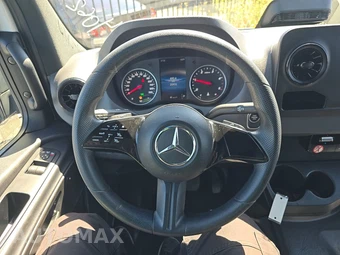 2025 Mercedes-Benz Sprinter 2500 Cargo Van Standard Roof 144.0" WB – miniatura 10