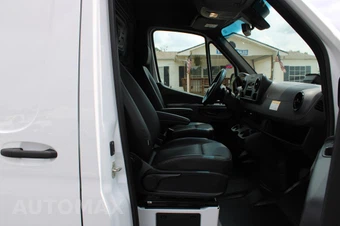 2025 Mercedes-Benz Sprinter 2500 Cargo Van Standard Roof 144.0" WB - miniatura 31