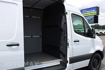2025 Mercedes-Benz Sprinter 2500 Cargo Van Standard Roof 144.0" WB - miniatura 9