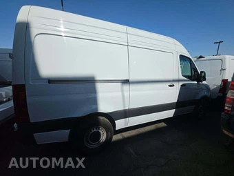2025 Mercedes-Benz Sprinter 2500 Cargo Van Standard Roof 144.0" WB – miniatura 4