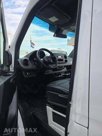2025 Mercedes-Benz Sprinter 2500 Cargo Van Standard Roof 144.0" WB - miniatura 6