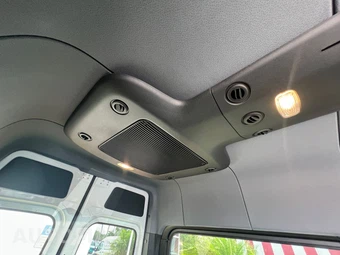 2025 Mercedes-Benz Sprinter 2500 Passenger Van 144.0" WB - miniatura 22