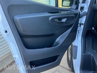 2025 Mercedes-Benz Sprinter 2500 Passenger Van 170.0" WB - miniatura 9