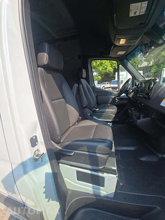2025 Mercedes-Benz Sprinter 3500XD Cargo Van High Roof 170.0" WB - miniatura 17
