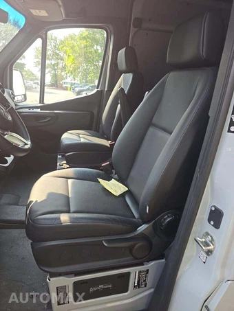 2025 Mercedes-Benz Sprinter 3500XD Cargo Van High Roof 170.0" WB - miniatura 6