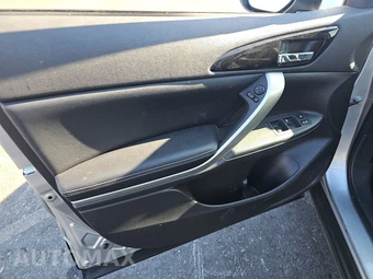 2025 Mitsubishi Eclipse Cross SE – miniatura 9