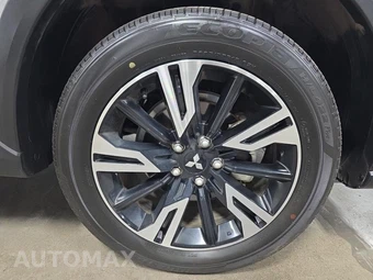 2025 Mitsubishi Eclipse Cross SE – miniatura 9