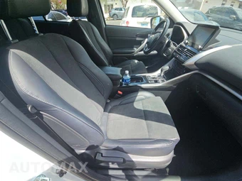 2025 Mitsubishi Eclipse Cross SE – miniatura 15