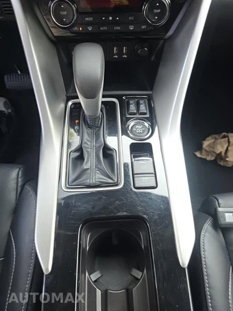2025 Mitsubishi Eclipse Cross SEL – miniatura 24
