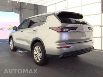 2025 Mitsubishi Outlander ES - miniatura 6