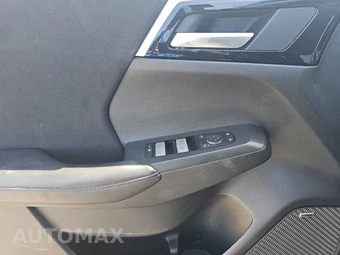 2025 Mitsubishi Outlander ES - miniatura 9