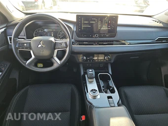 2025 Mitsubishi Outlander ES - miniatura 11