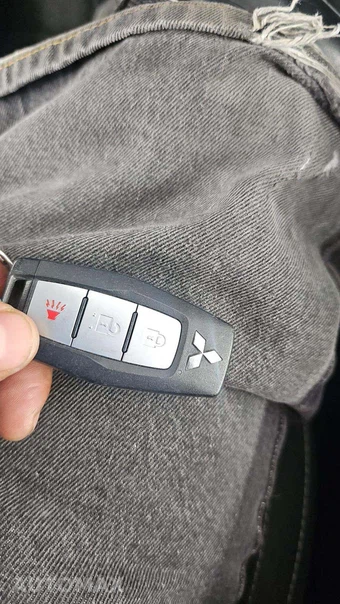 2025 Mitsubishi Outlander ES - miniatura 22