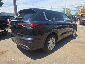 2025 Mitsubishi Outlander ES - miniatura 3