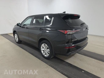 2025 Mitsubishi Outlander ES - miniatura 6