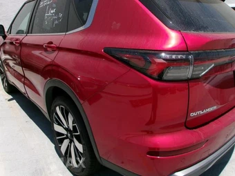 2025 Mitsubishi Outlander - miniatura 10