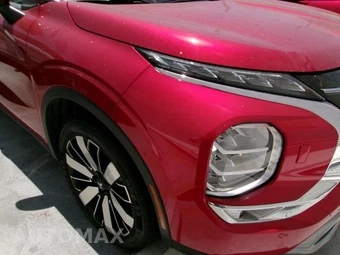 2025 Mitsubishi Outlander - miniatura 3