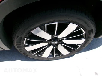 2025 Mitsubishi Outlander - miniatura 8