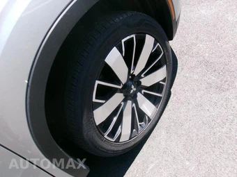 2025 Mitsubishi Outlander - miniatura 12