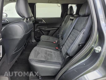 2025 Mitsubishi Outlander - miniatura 18