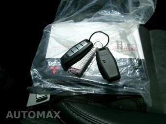 2025 Mitsubishi Outlander - miniatura 20