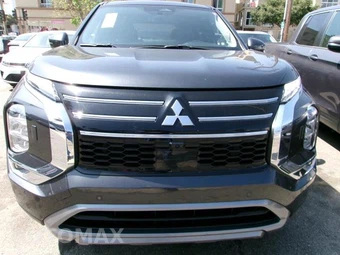 2025 Mitsubishi Outlander - miniatura 4